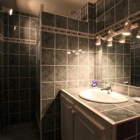 En Pierre Avec Terrasses, Proche De Sites Medievaux, Ideal Pour Famille Avec Equipements Bebe. - Fr-1-582-256 度假居 *