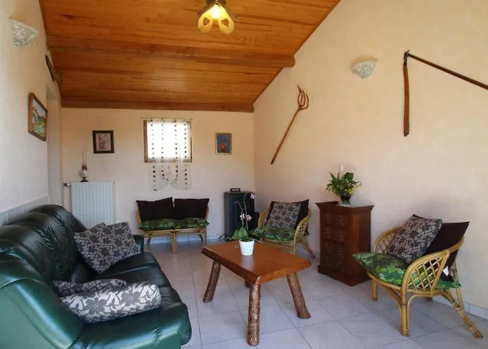 En Pierre Avec Terrasses, Proche De Sites Medievaux, Ideal Pour Famille Avec Equipements Bebe. - Fr-1-582-256